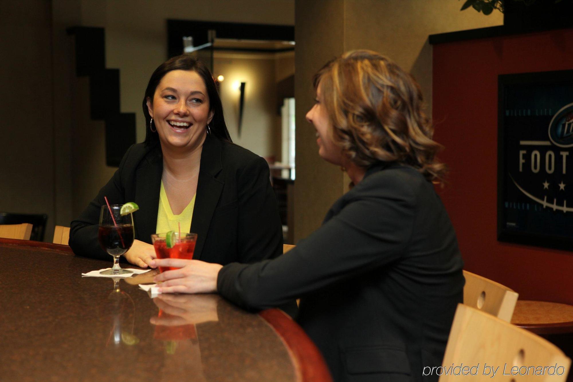 Holiday Inn Grand Rapids-Airport By Ihg Exterior photo