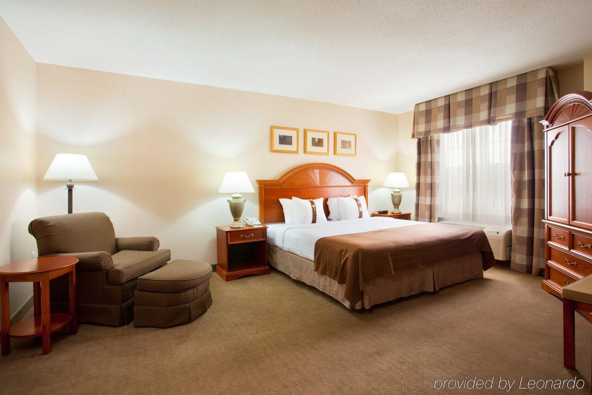 Holiday Inn Grand Rapids-Airport By Ihg Exterior photo