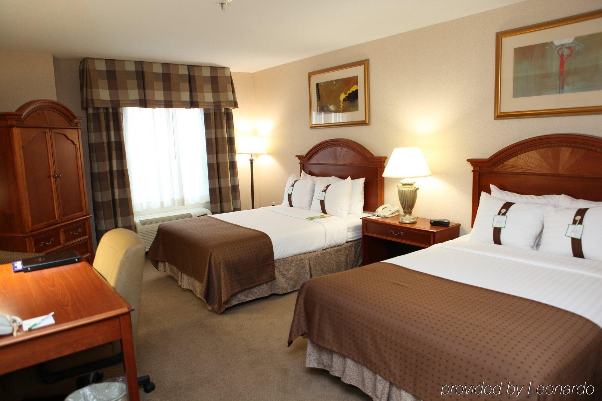 Holiday Inn Grand Rapids-Airport By Ihg Exterior photo