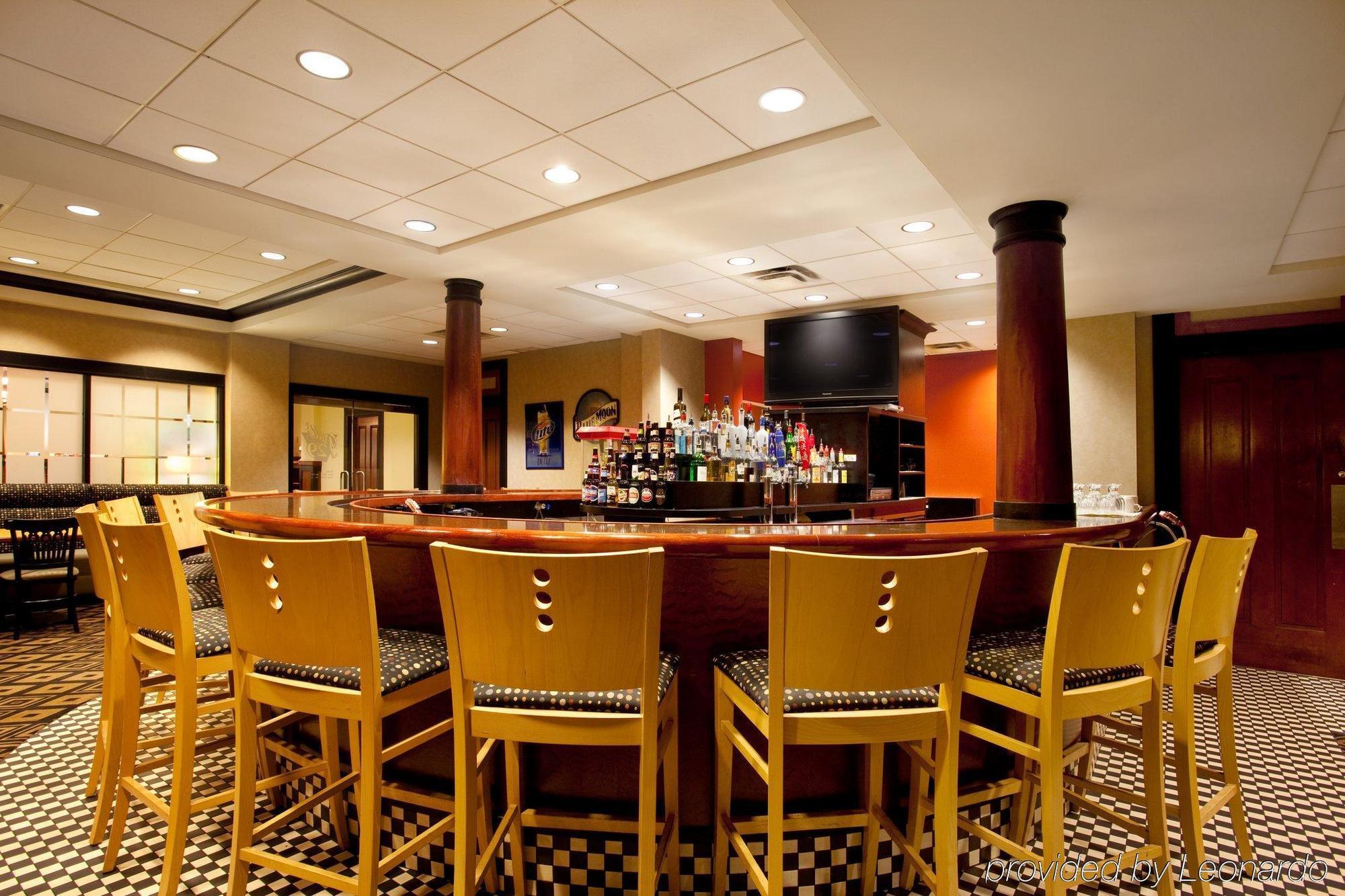 Holiday Inn Grand Rapids-Airport By Ihg Exterior photo