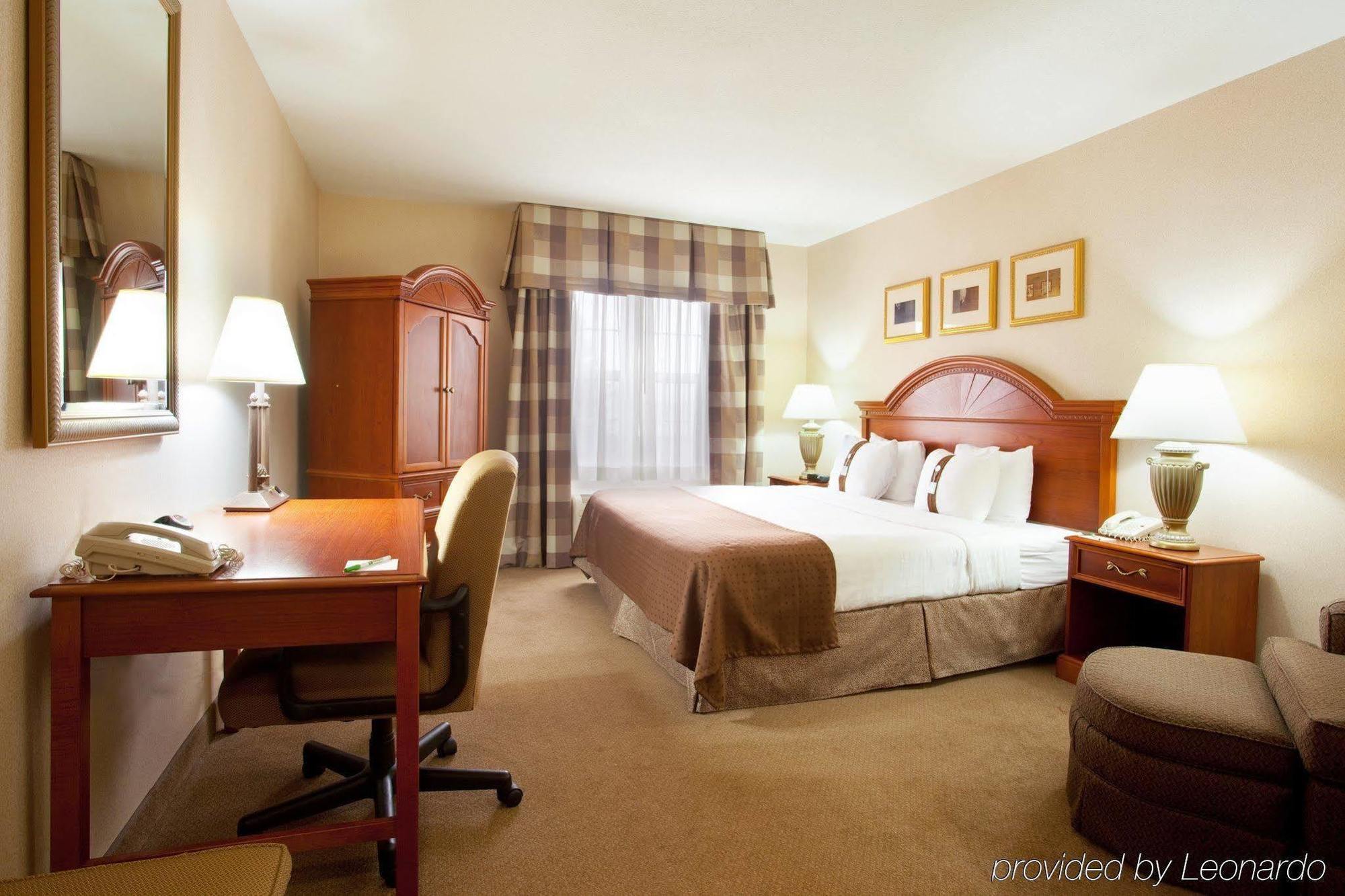 Holiday Inn Grand Rapids-Airport By Ihg Exterior photo